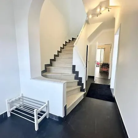 Charming 5bedroom With Gym,garden,parking&terrace-hol15