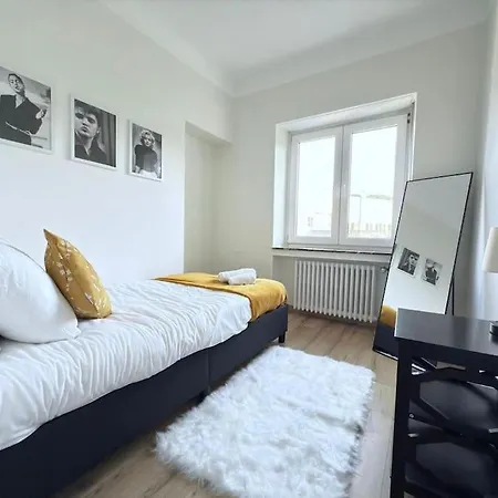 Charming 5bedroom With Gym,garden,parking&terrace-hol15 *